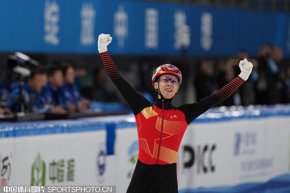 现了他对弱